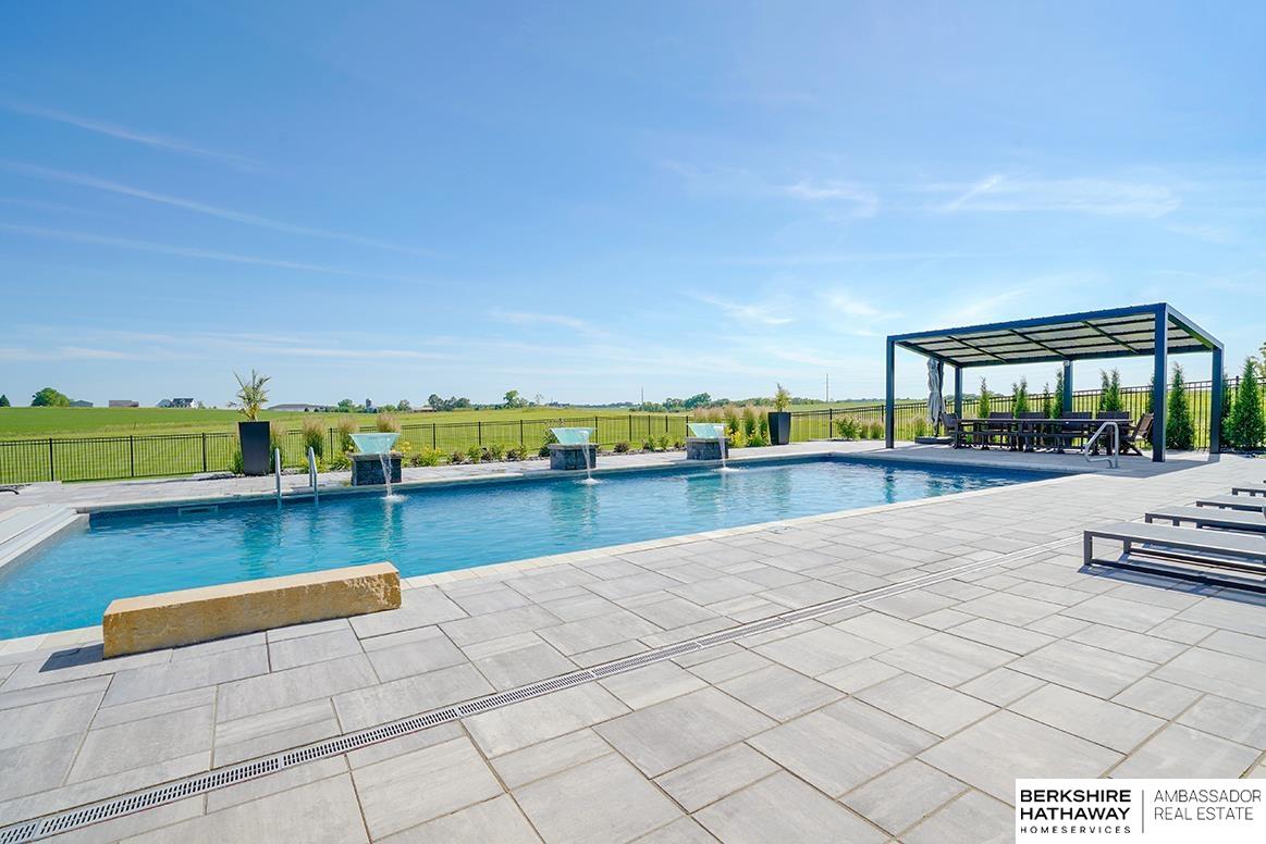 Yutan, Nebraska 68073, United States, 4 Bedrooms Bedrooms, ,4 BathroomsBathrooms,Residential,Pending,120025