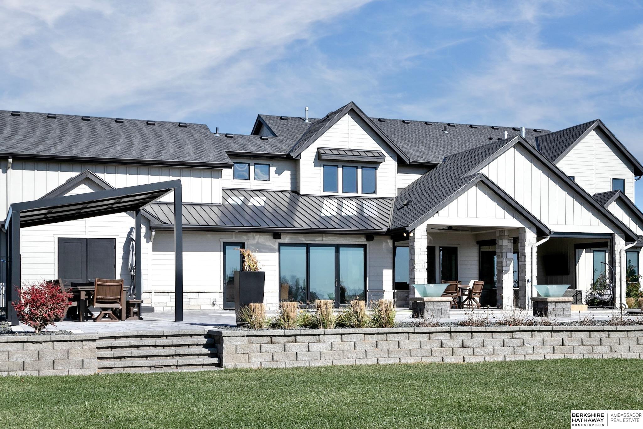 Yutan, Nebraska 68073, United States, 4 Bedrooms Bedrooms, ,4 BathroomsBathrooms,Residential,Pending,120025