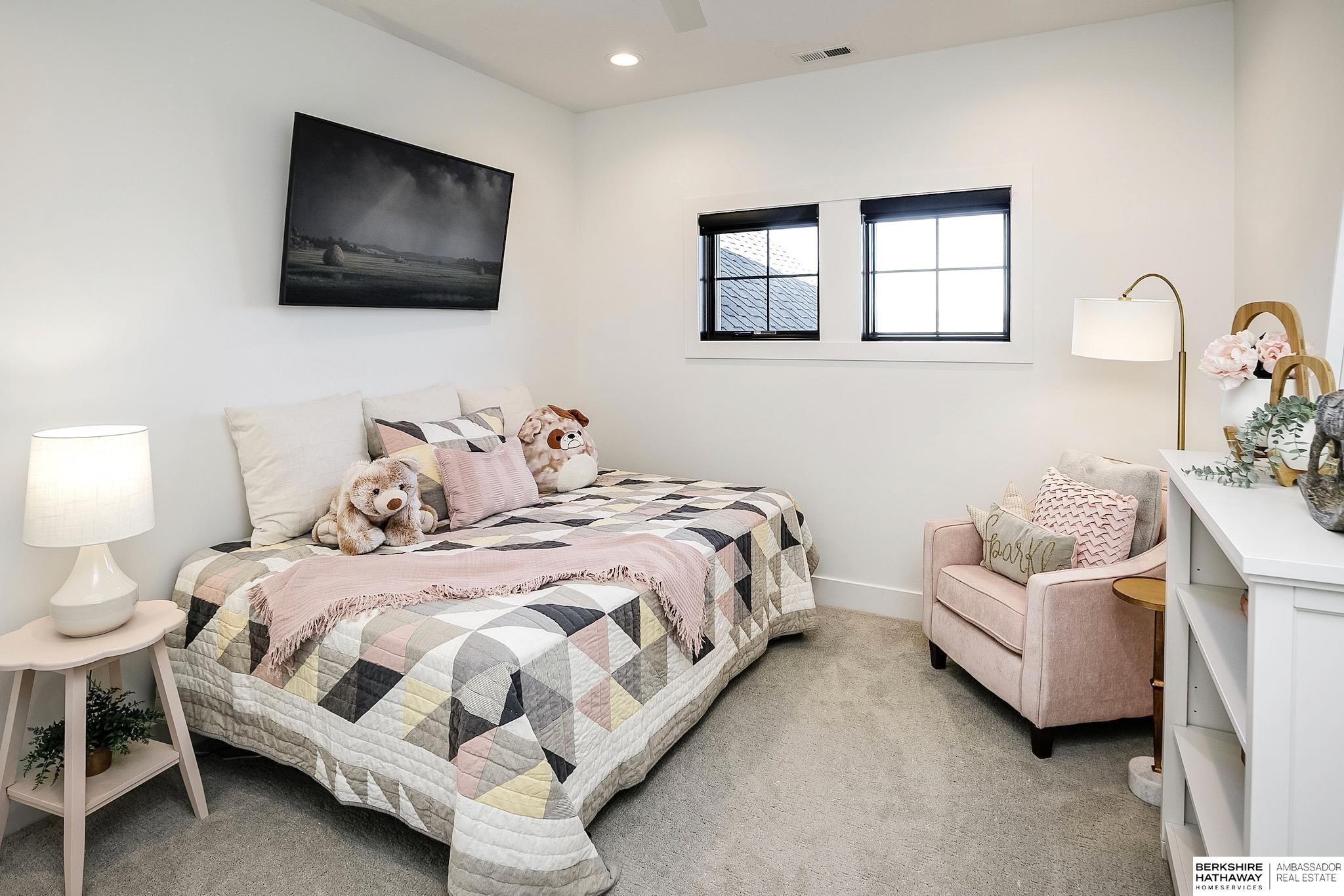 Yutan, Nebraska 68073, United States, 4 Bedrooms Bedrooms, ,4 BathroomsBathrooms,Residential,Pending,120025