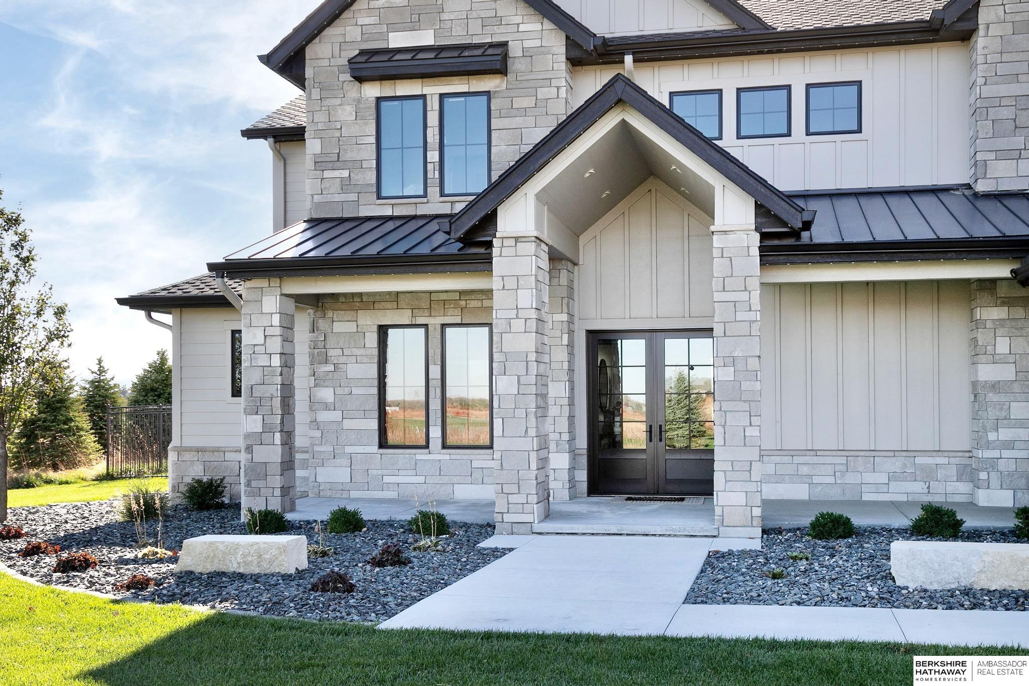 Yutan, Nebraska 68073, United States, 4 Bedrooms Bedrooms, ,4 BathroomsBathrooms,Residential,Pending,120025