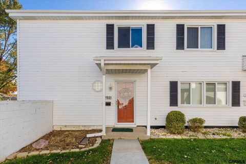 Photo of 2921 S 122 Street, Omaha, NE 68144 (MLS # 22601696)