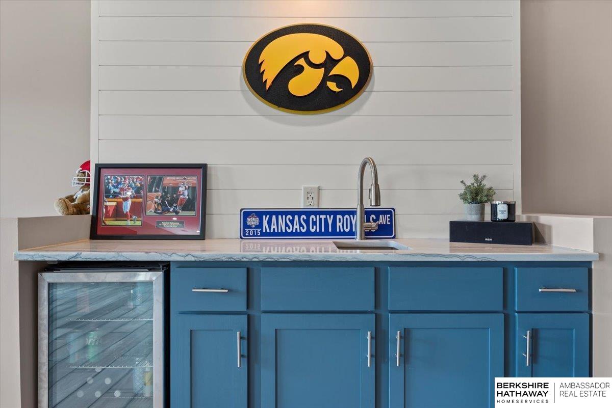 Glenwood, Iowa 51534, United States, 4 Bedrooms Bedrooms, ,3 BathroomsBathrooms,Residential,Pending,149584