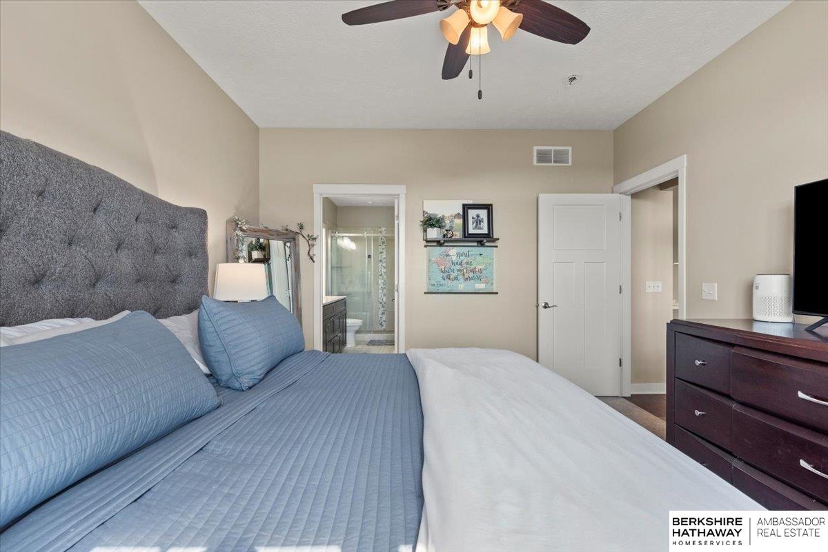 Glenwood, Iowa 51534, United States, 4 Bedrooms Bedrooms, ,3 BathroomsBathrooms,Residential,Pending,149584