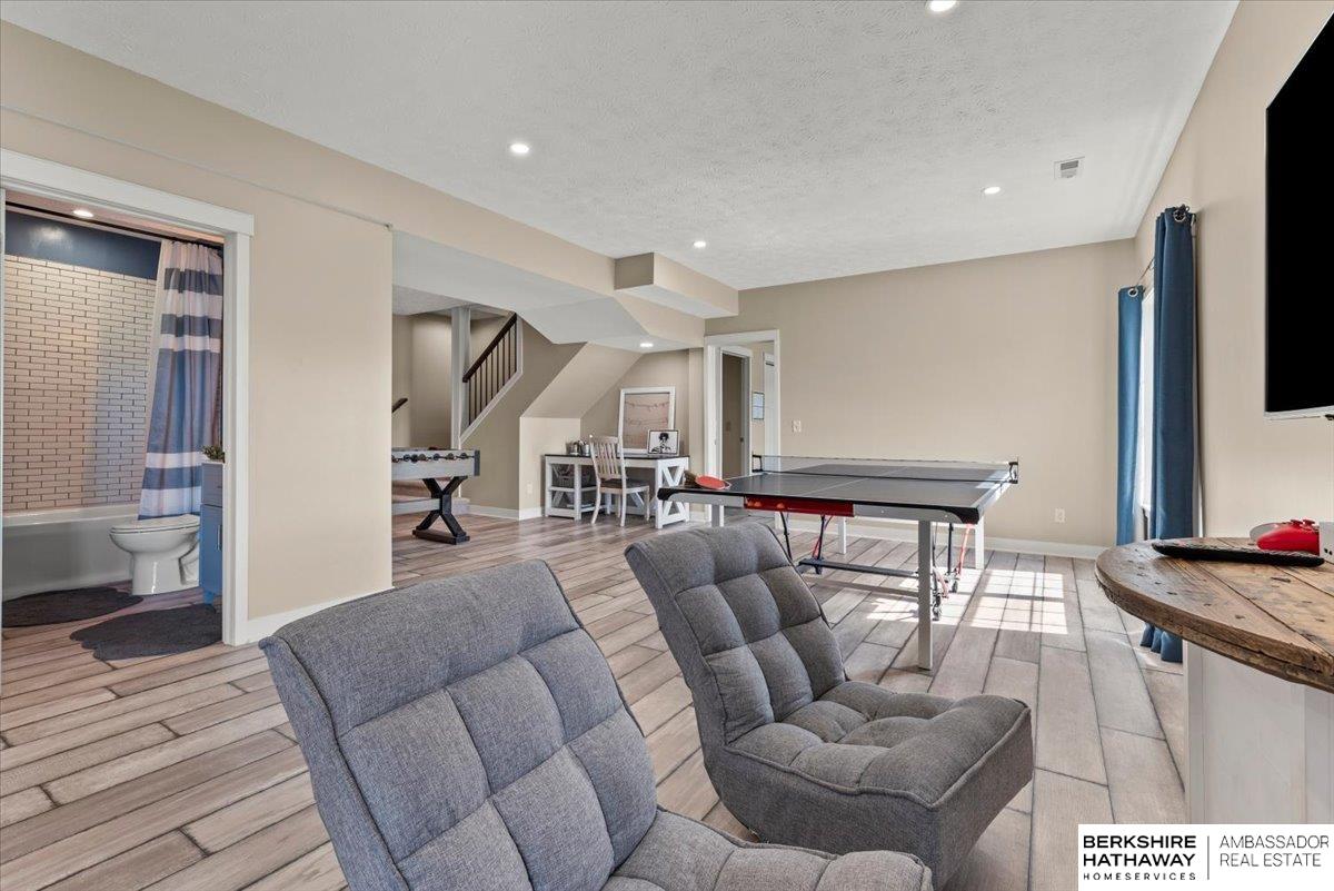 Glenwood, Iowa 51534, United States, 4 Bedrooms Bedrooms, ,3 BathroomsBathrooms,Residential,Pending,149584