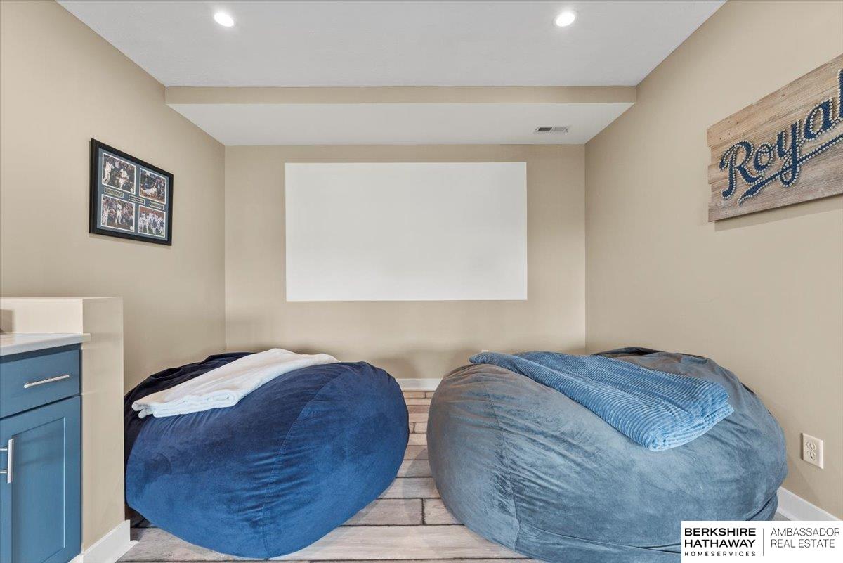 Glenwood, Iowa 51534, United States, 4 Bedrooms Bedrooms, ,3 BathroomsBathrooms,Residential,Pending,149584