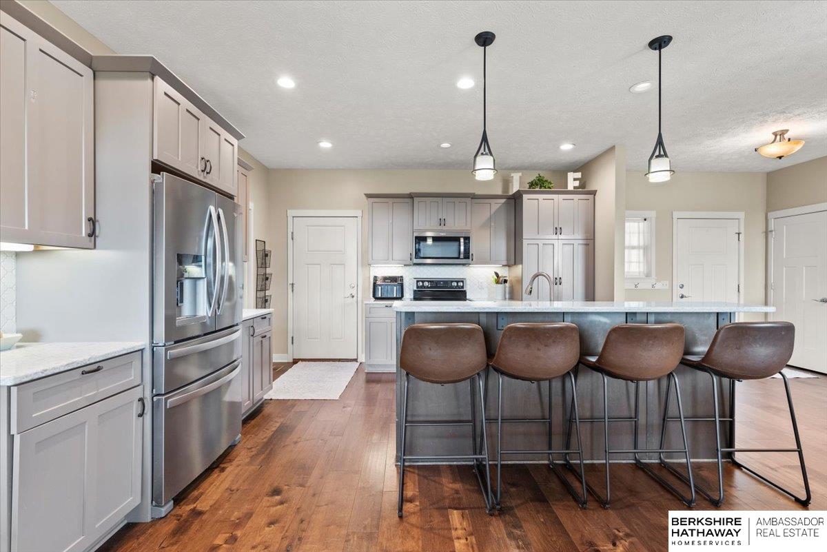 Glenwood, Iowa 51534, United States, 4 Bedrooms Bedrooms, ,3 BathroomsBathrooms,Residential,Pending,149584