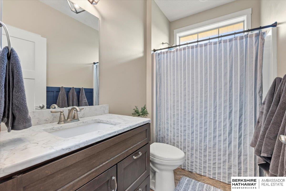 Glenwood, Iowa 51534, United States, 4 Bedrooms Bedrooms, ,3 BathroomsBathrooms,Residential,Pending,149584