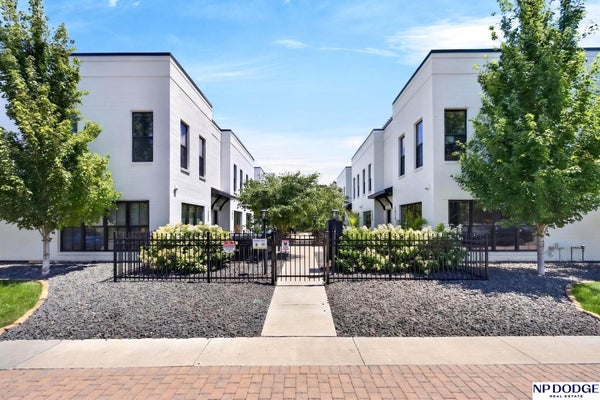 1011 PARK AVE, OMAHA, NE 68105 - Image c8da573a0924784b47857e044a63feda/2211222964