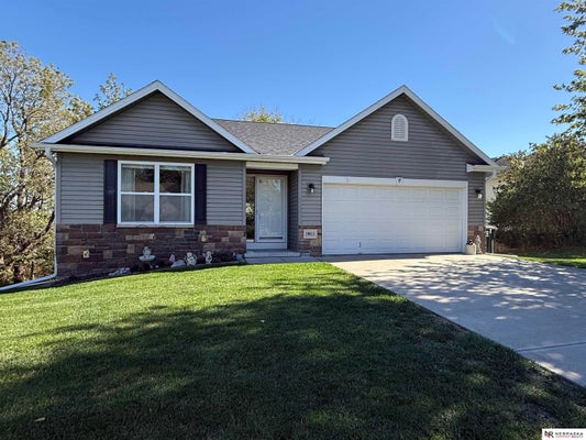 19611 RIDGEWAY RD, PLATTSMOUTH, NE 68048 - Image c8de8a95976a676d808f54f91509bb5f/245771716