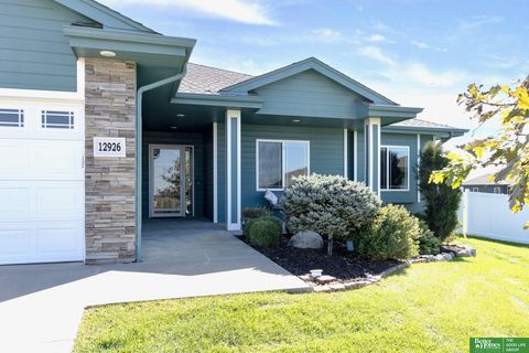 Photo of 12926 Eagle Circle, Omaha, NE 68142 (MLS # 22605999)