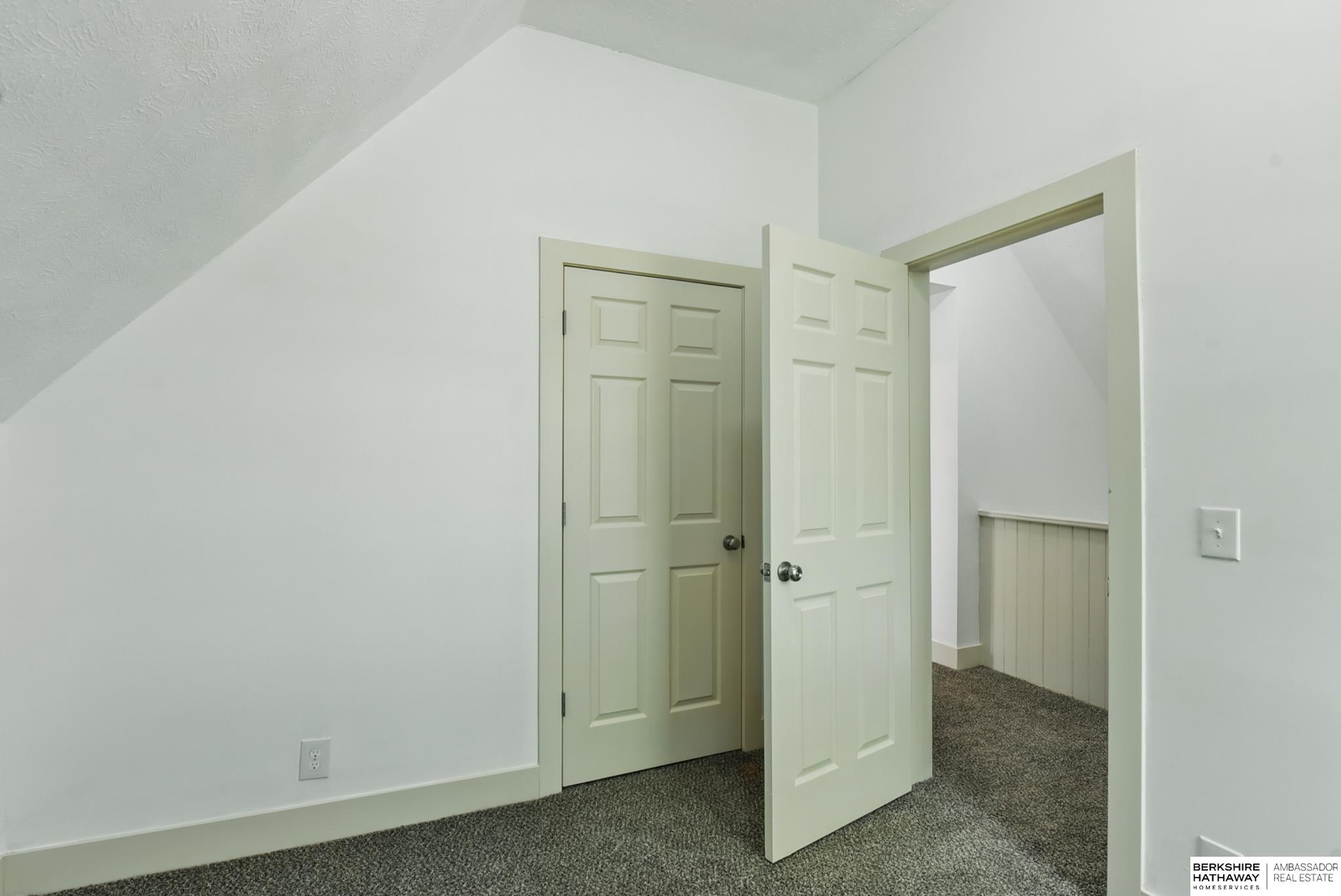 Omaha, Nebraska 68111, United States, 6 Bedrooms Bedrooms, ,3 BathroomsBathrooms,Residential,Active,124680