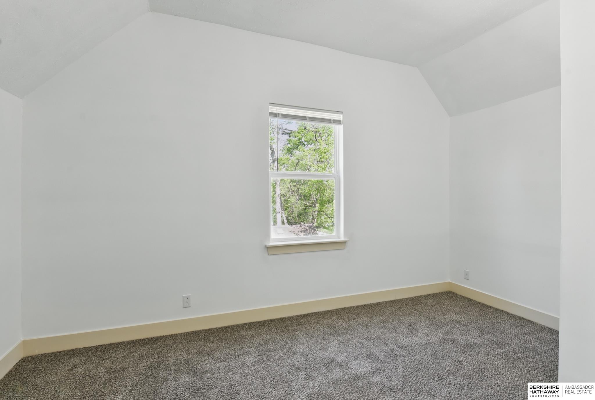 Omaha, Nebraska 68111, United States, 6 Bedrooms Bedrooms, ,3 BathroomsBathrooms,Residential,Active,124680