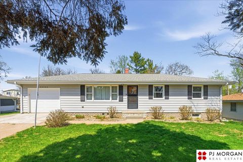 Photo of 20236 Pinkney Street, Omaha, NE 68022 (MLS # 22611327)