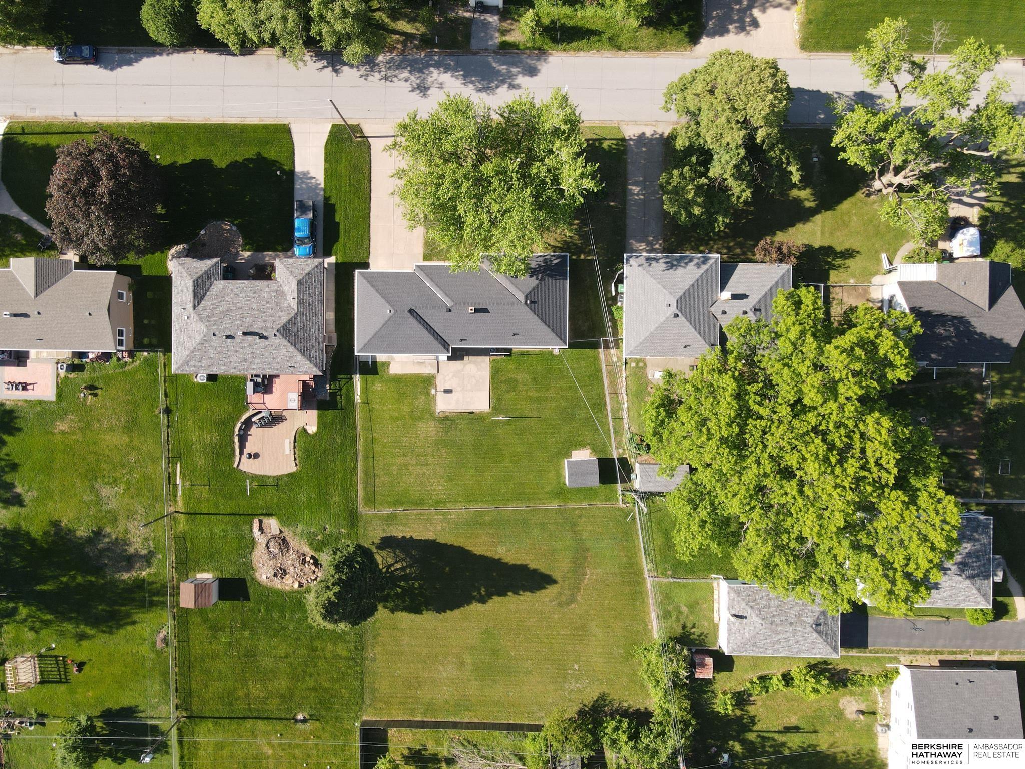 Omaha, Nebraska 68105, United States, 3 Bedrooms Bedrooms, ,2 BathroomsBathrooms,Residential,Pending,136922