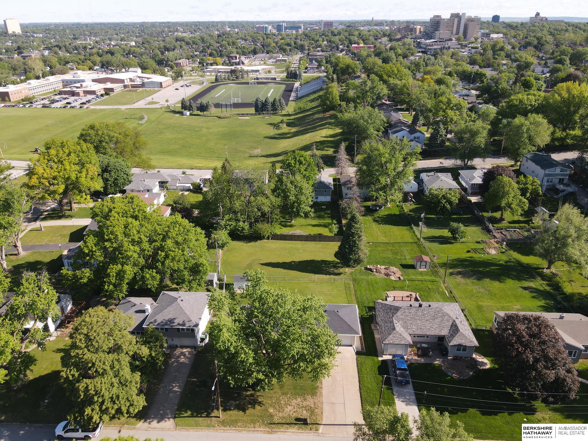 Omaha, Nebraska 68105, United States, 3 Bedrooms Bedrooms, ,2 BathroomsBathrooms,Residential,Pending,136922