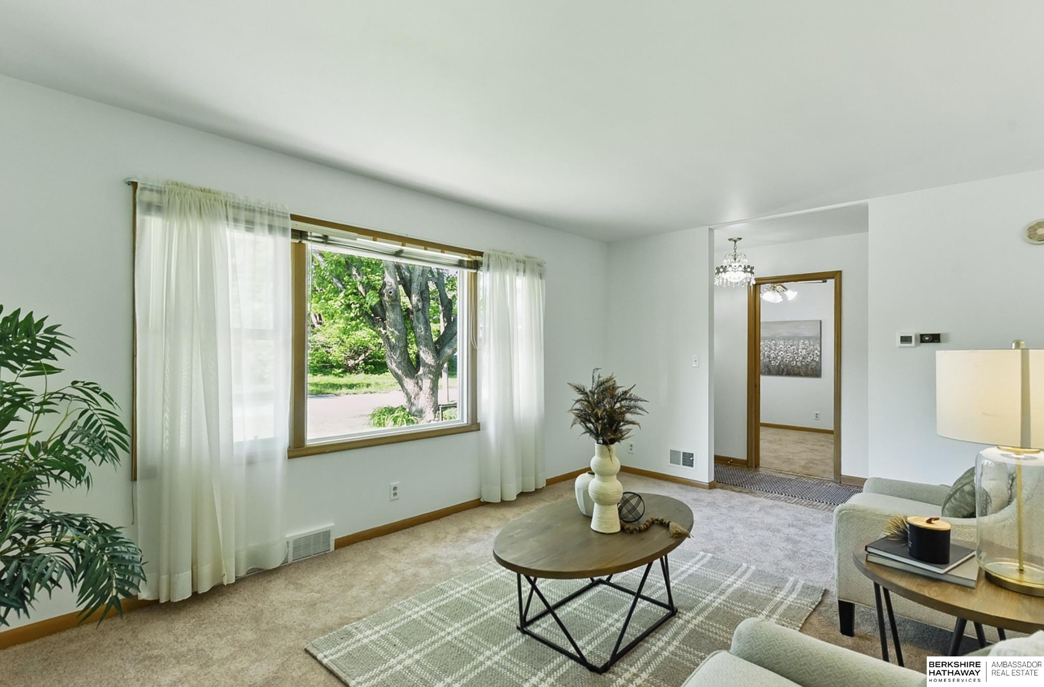 Omaha, Nebraska 68105, United States, 3 Bedrooms Bedrooms, ,2 BathroomsBathrooms,Residential,Pending,136922