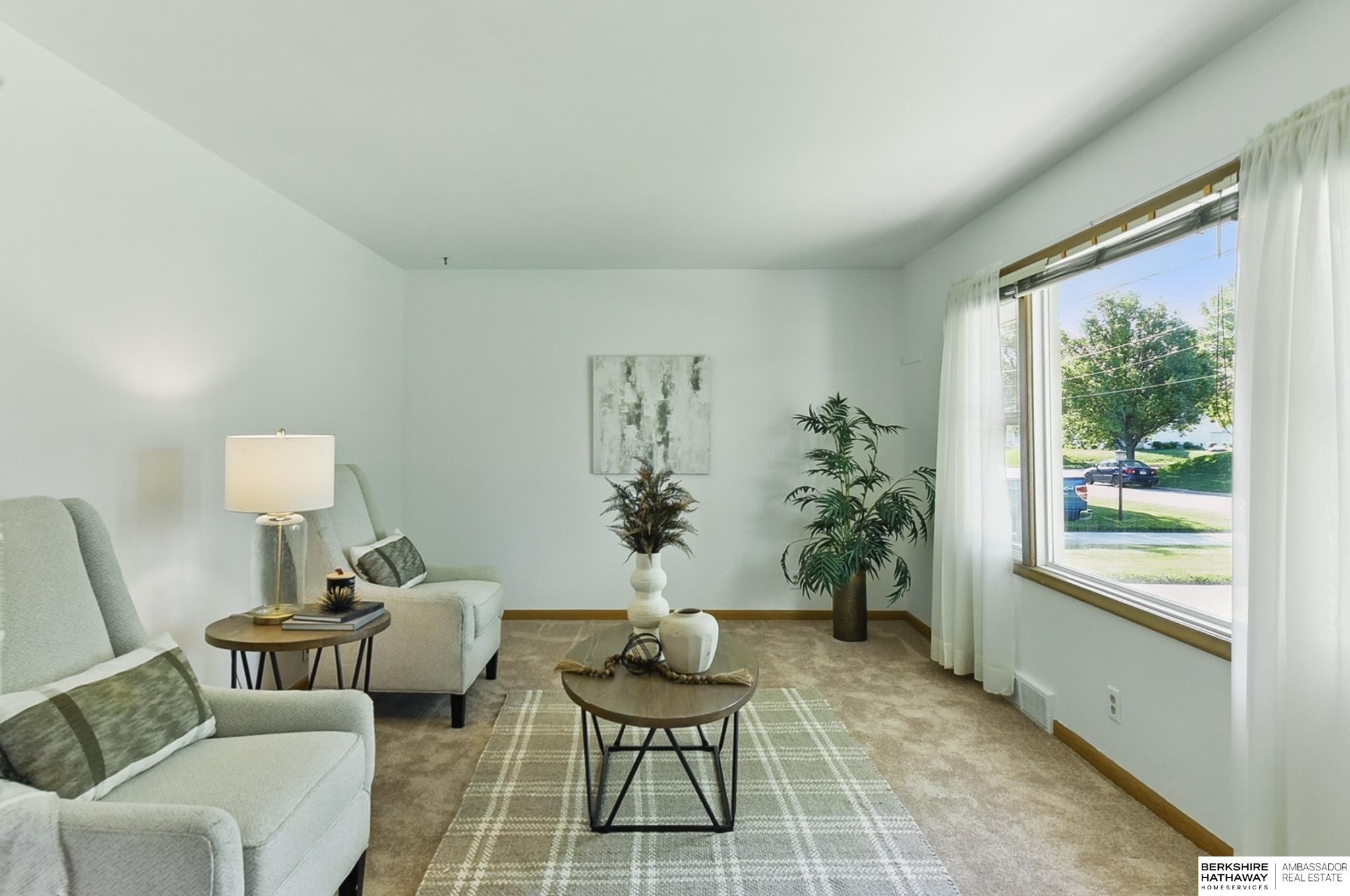 Omaha, Nebraska 68105, United States, 3 Bedrooms Bedrooms, ,2 BathroomsBathrooms,Residential,Pending,136922