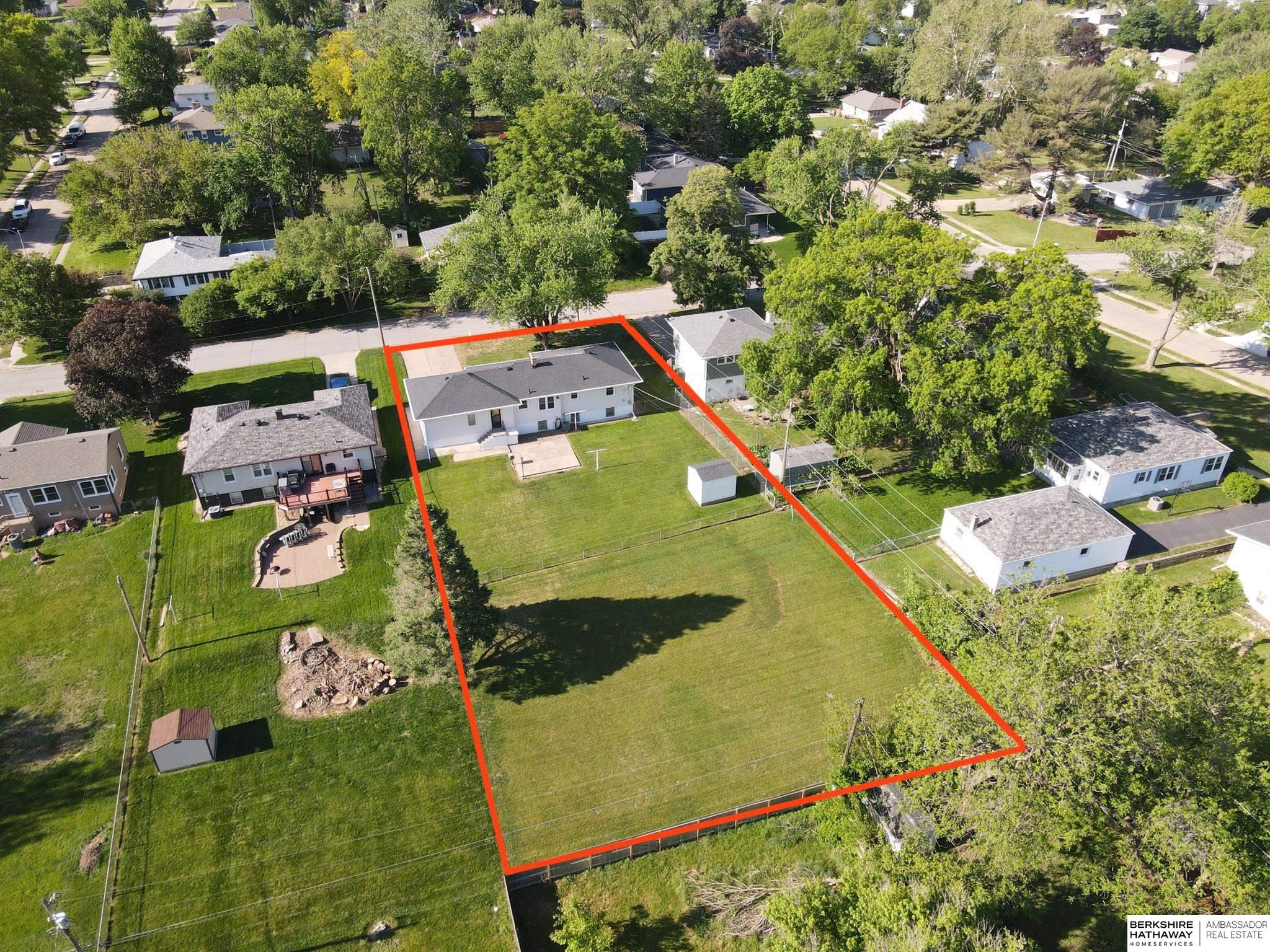 Omaha, Nebraska 68105, United States, 3 Bedrooms Bedrooms, ,2 BathroomsBathrooms,Residential,Pending,136922