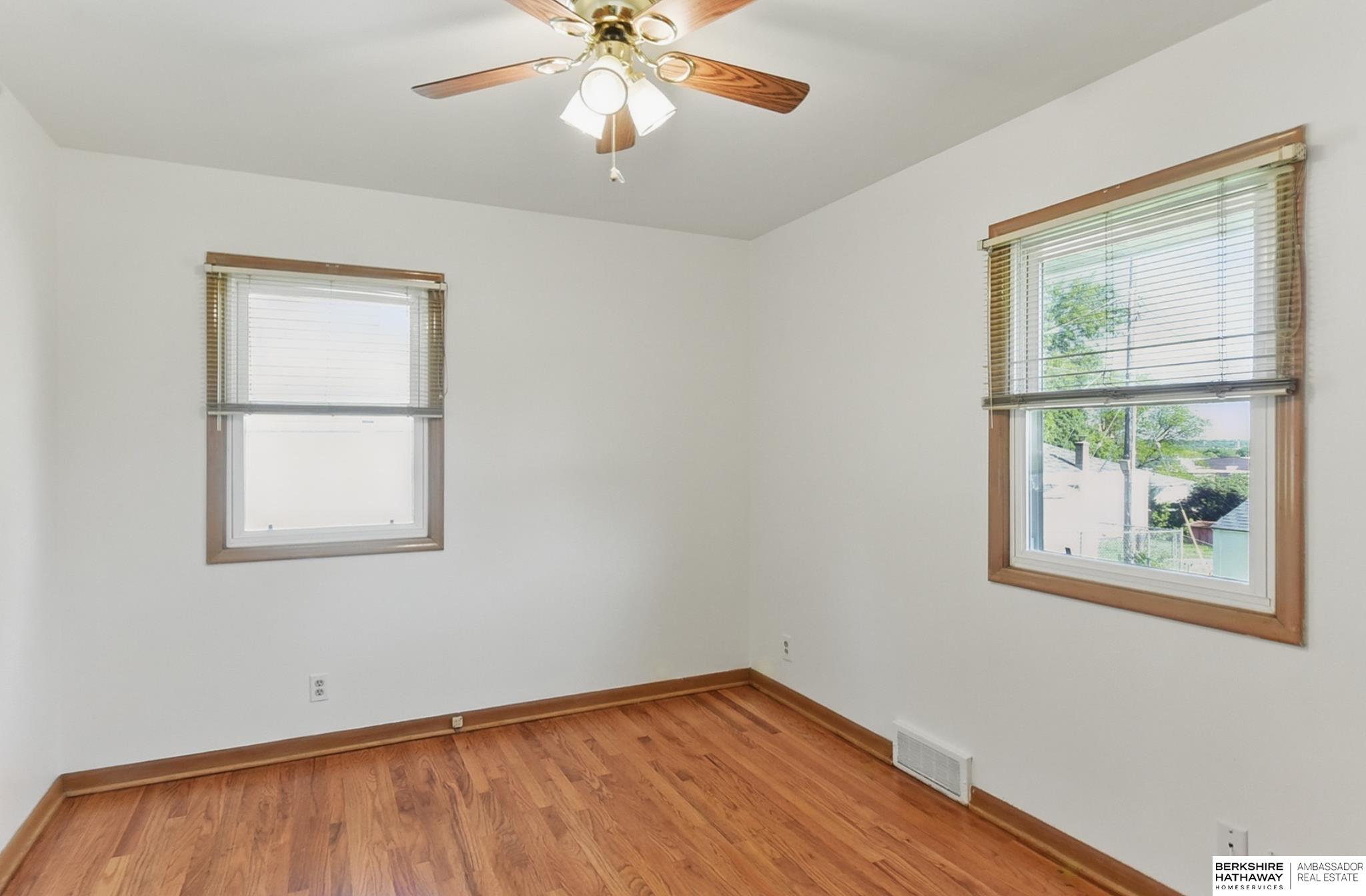 Omaha, Nebraska 68105, United States, 3 Bedrooms Bedrooms, ,2 BathroomsBathrooms,Residential,Pending,136922