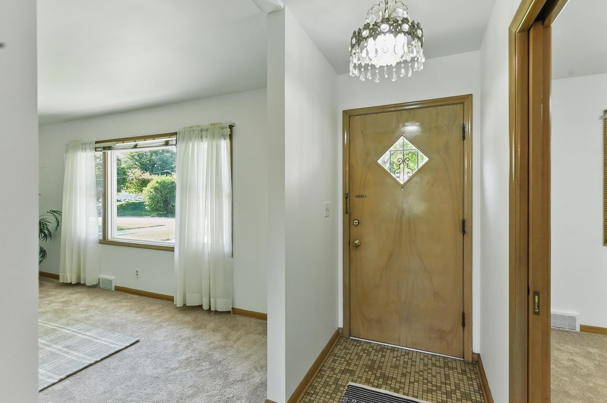 Omaha, Nebraska 68105, United States, 3 Bedrooms Bedrooms, ,2 BathroomsBathrooms,Residential,Pending,136922