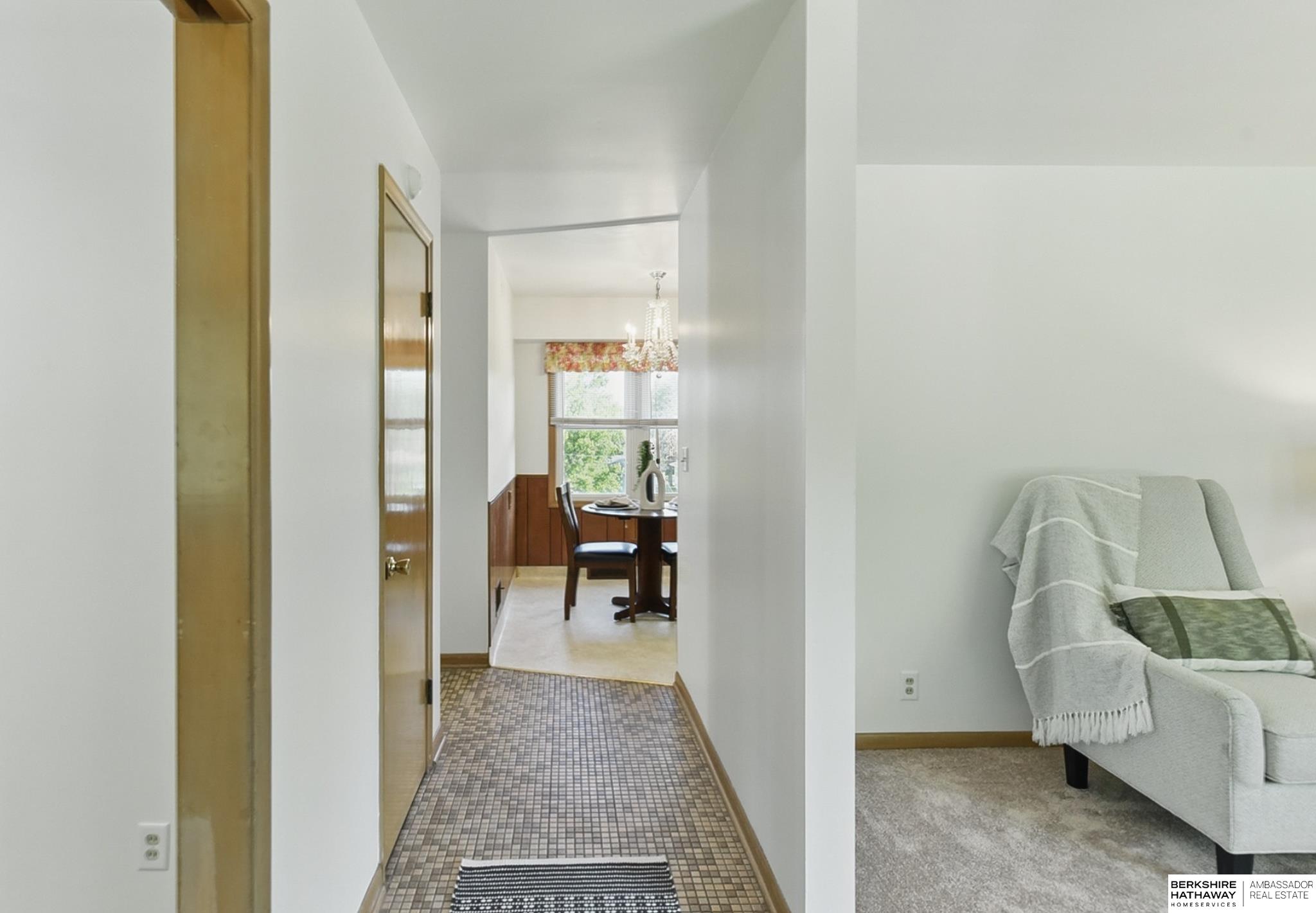 Omaha, Nebraska 68105, United States, 3 Bedrooms Bedrooms, ,2 BathroomsBathrooms,Residential,Pending,136922