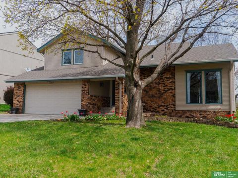 Photo of 2029 S 164 Avenue, Omaha, NE 68130 (MLS # 22609936)