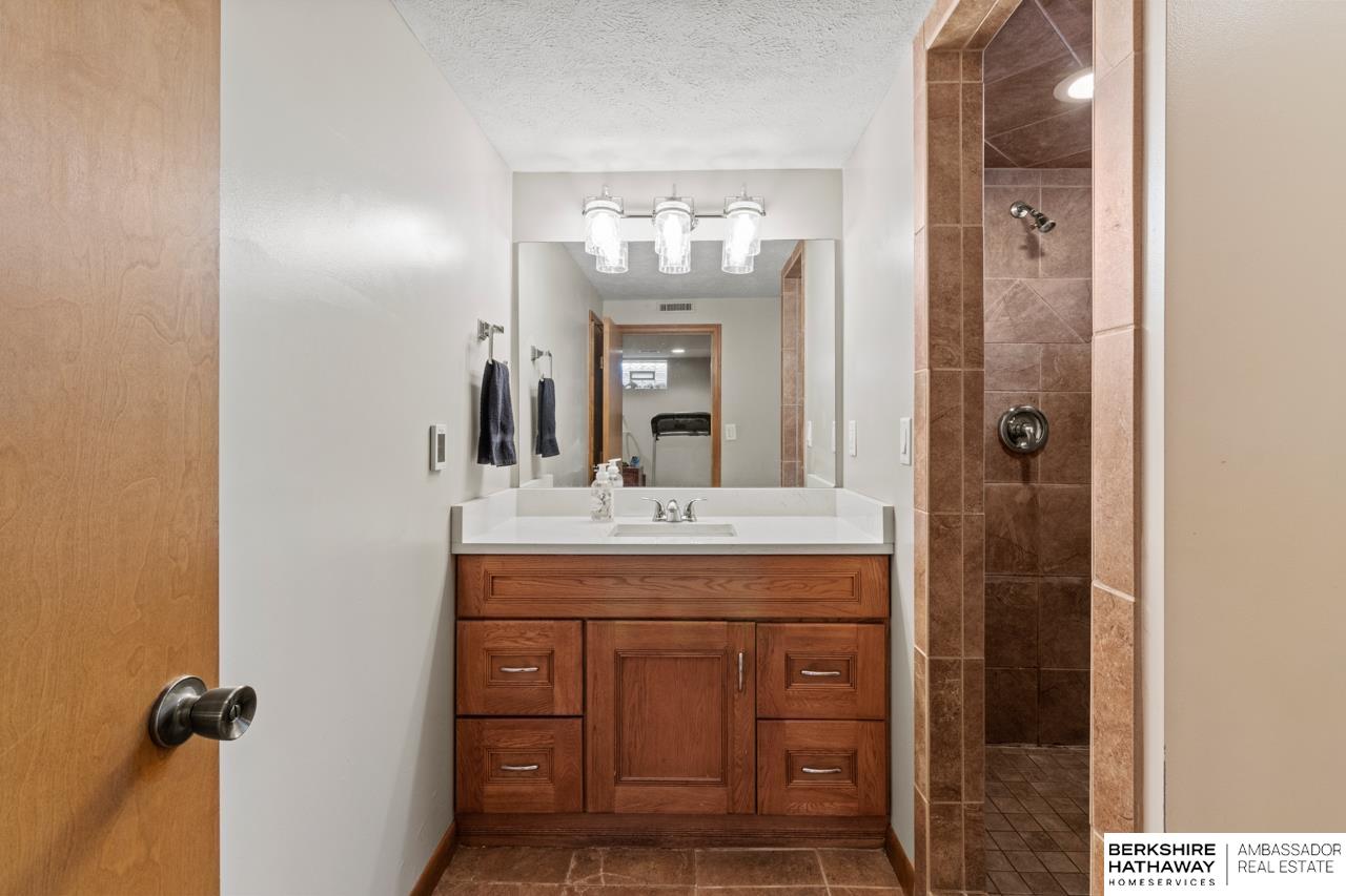 Omaha, Nebraska 68134, United States, 3 Bedrooms Bedrooms, ,3 BathroomsBathrooms,Residential,Active,152244