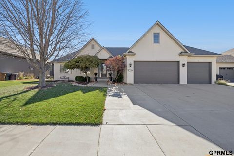 Photo of 9335 Ravenwood Lane, Lincoln, NE 68526 (MLS # 22532576)