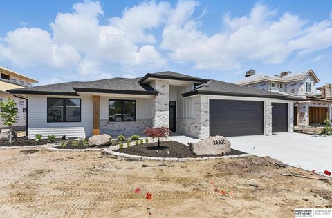 Photo of 18304 Acorn Drive, Gretna, NE 68028 (MLS # 22528835)