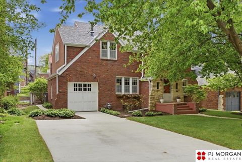 Photo of 2515 Country Club Avenue, Omaha, NE 68104 (MLS # 22611534)
