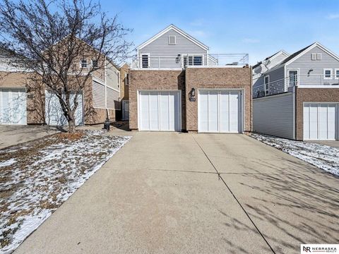 Photo of 5824 Billings Court, Lincoln, NE 68516 (MLS # 22612617)