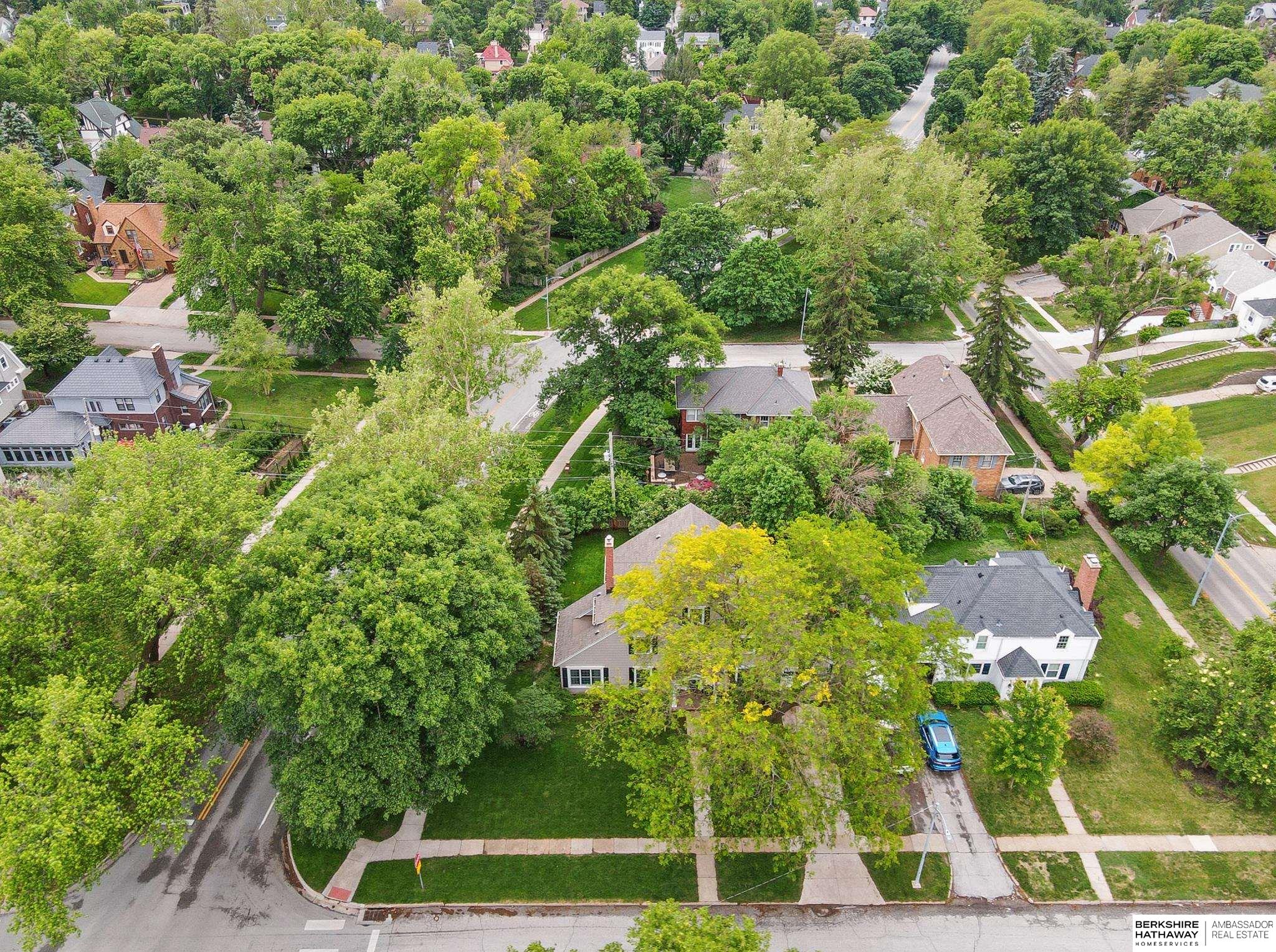 Omaha, Nebraska 68132, United States, 5 Bedrooms Bedrooms, ,2 BathroomsBathrooms,Residential,Active,141122