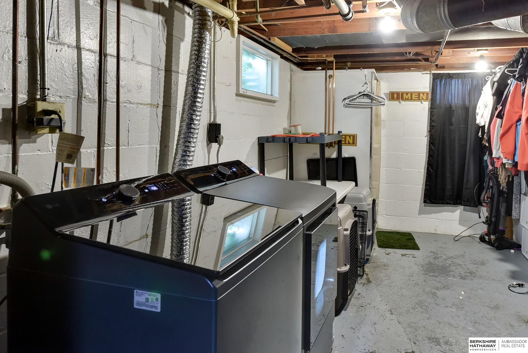 Fremont, Nebraska 68025, United States, 2 Bedrooms Bedrooms, ,1 BathroomBathrooms,Residential,Pending,121410