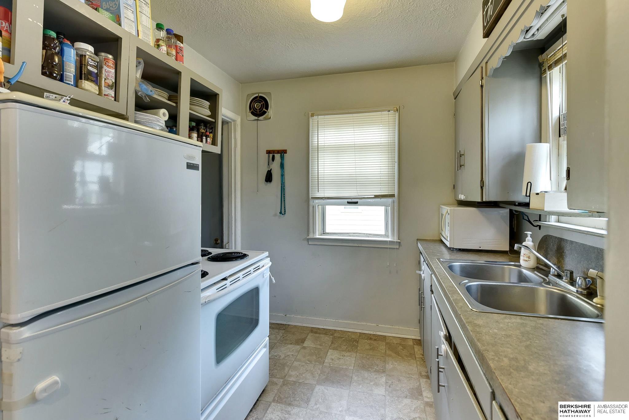 Fremont, Nebraska 68025, United States, 2 Bedrooms Bedrooms, ,1 BathroomBathrooms,Residential,Pending,121410