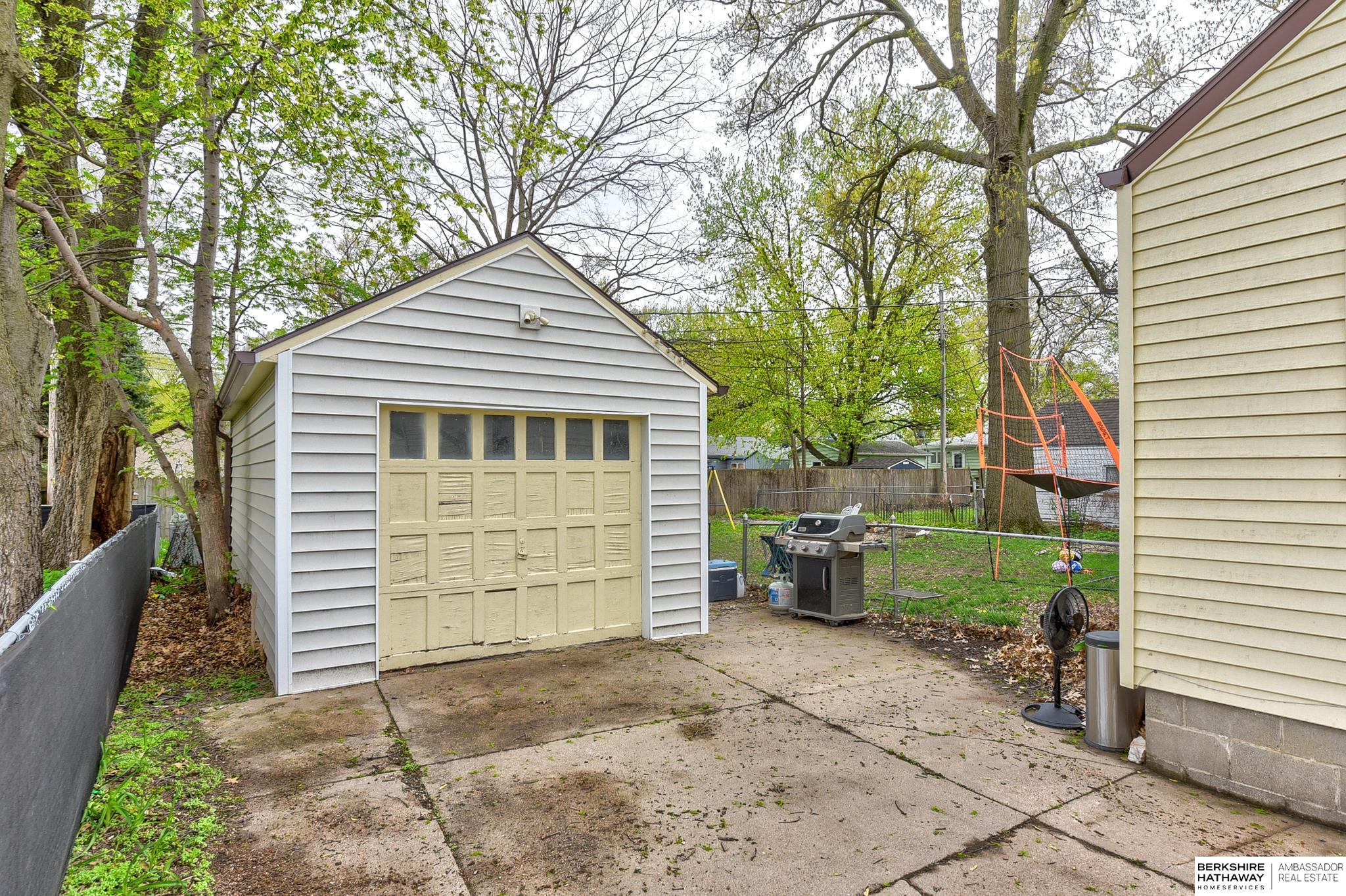 Fremont, Nebraska 68025, United States, 2 Bedrooms Bedrooms, ,1 BathroomBathrooms,Residential,Pending,121410