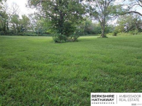 Photo of 10700-10706 Old 36th Street, Bellevue, NE 68123 (MLS # 22509801)