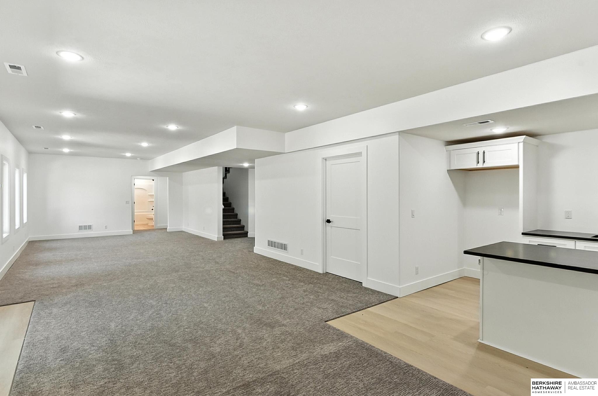 Gretna, Nebraska 68028, United States, 5 Bedrooms Bedrooms, ,3 BathroomsBathrooms,Residential,Active,152542