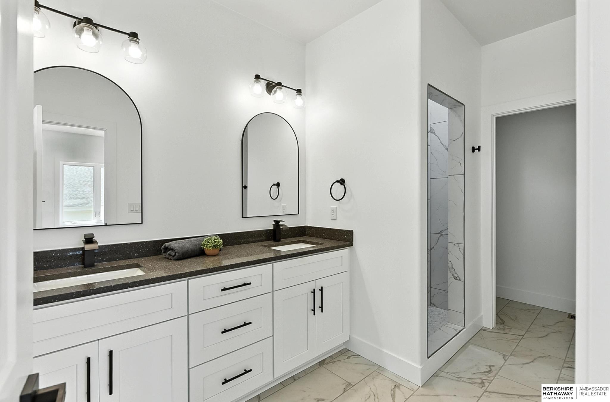 Gretna, Nebraska 68028, United States, 5 Bedrooms Bedrooms, ,3 BathroomsBathrooms,Residential,Active,152542