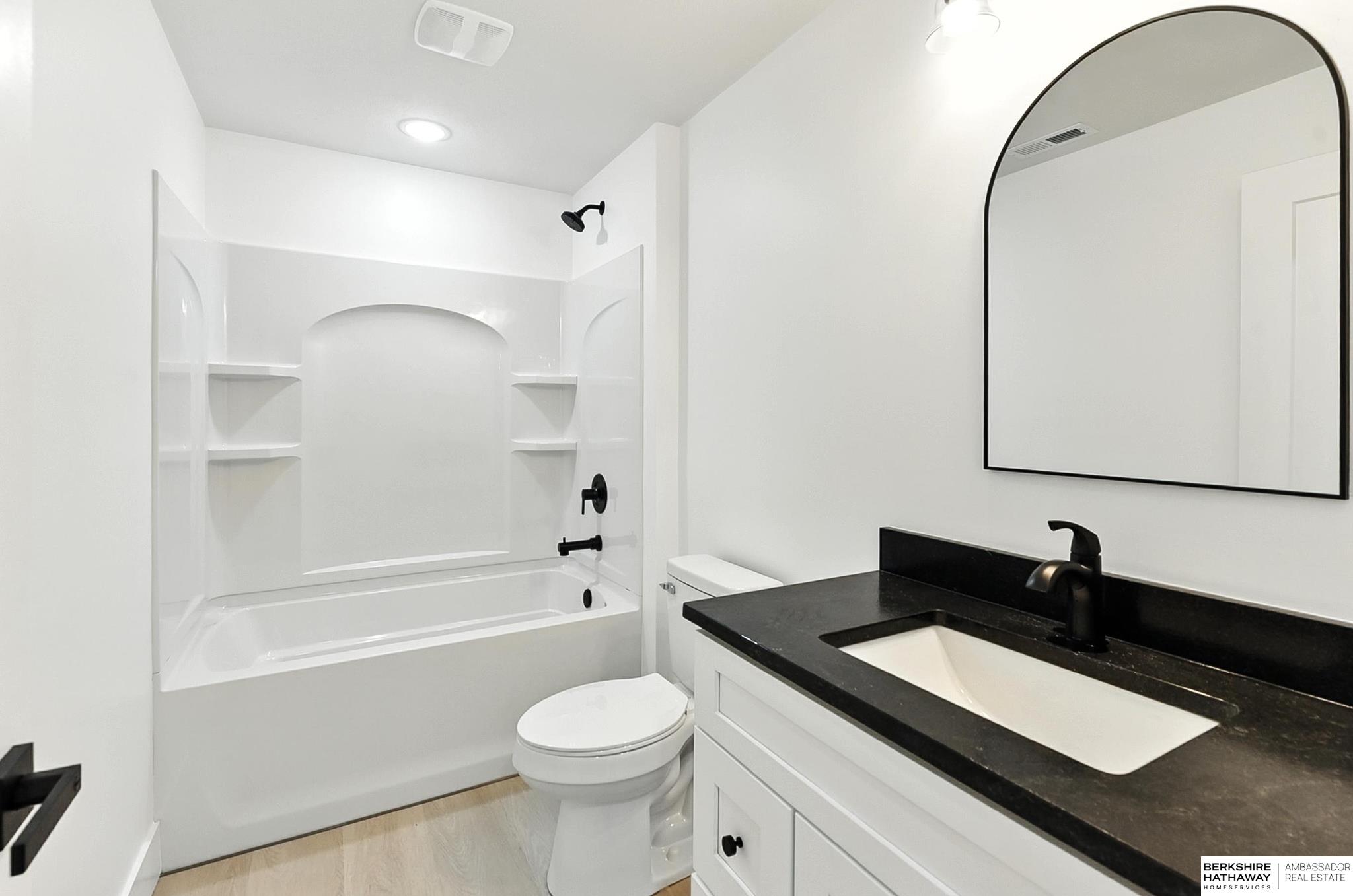 Gretna, Nebraska 68028, United States, 5 Bedrooms Bedrooms, ,3 BathroomsBathrooms,Residential,Active,152542