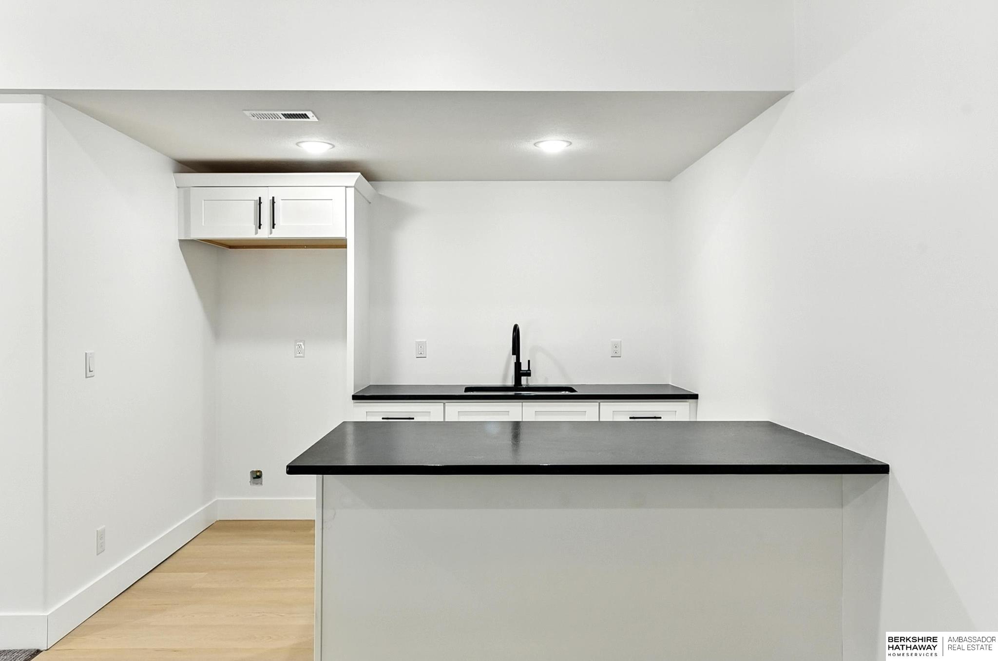 Gretna, Nebraska 68028, United States, 5 Bedrooms Bedrooms, ,3 BathroomsBathrooms,Residential,Active,152542