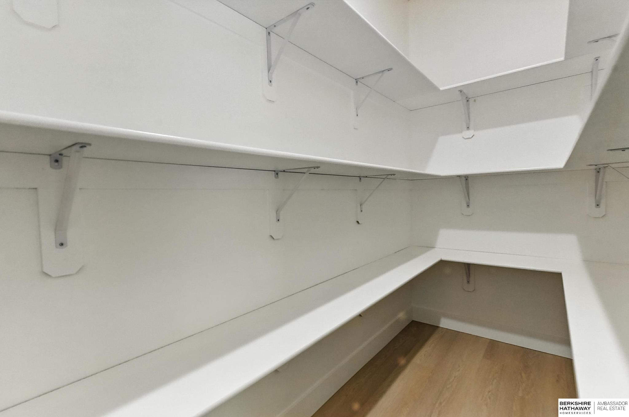 Gretna, Nebraska 68028, United States, 5 Bedrooms Bedrooms, ,3 BathroomsBathrooms,Residential,Active,152542