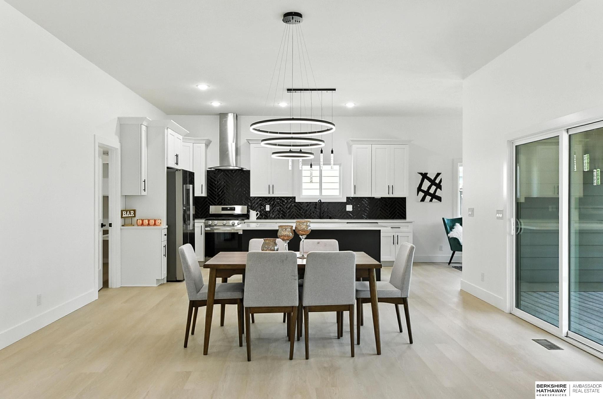 Gretna, Nebraska 68028, United States, 5 Bedrooms Bedrooms, ,3 BathroomsBathrooms,Residential,Active,152542