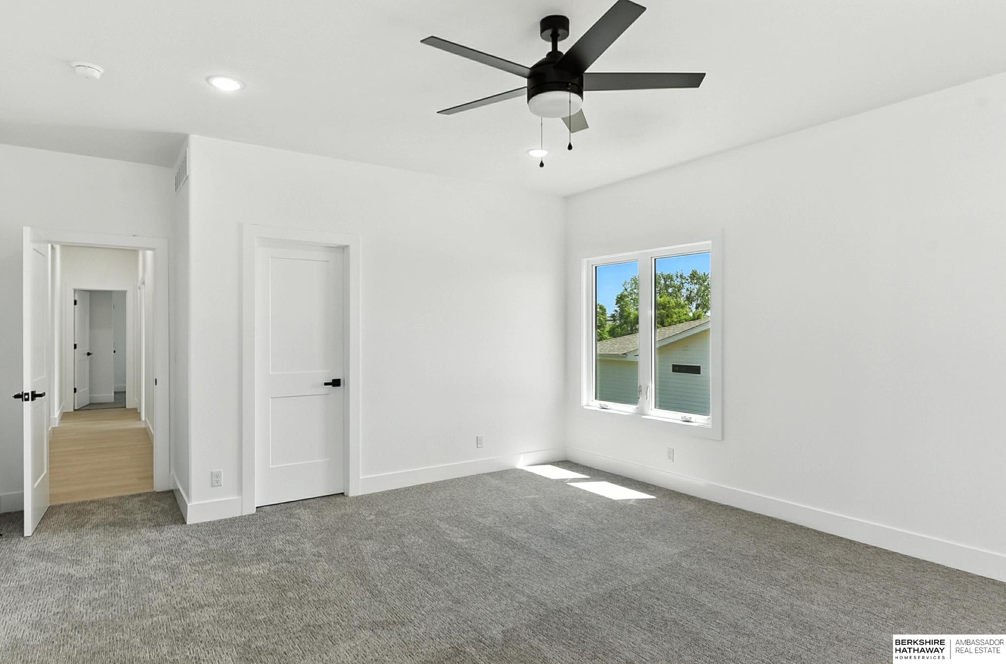 Gretna, Nebraska 68028, United States, 5 Bedrooms Bedrooms, ,3 BathroomsBathrooms,Residential,Active,152542