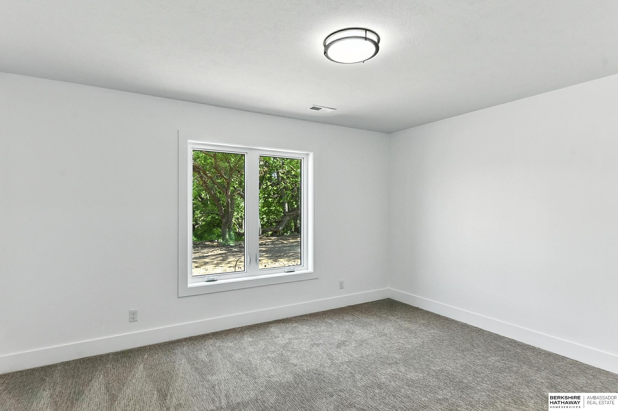 Gretna, Nebraska 68028, United States, 5 Bedrooms Bedrooms, ,3 BathroomsBathrooms,Residential,Active,152542