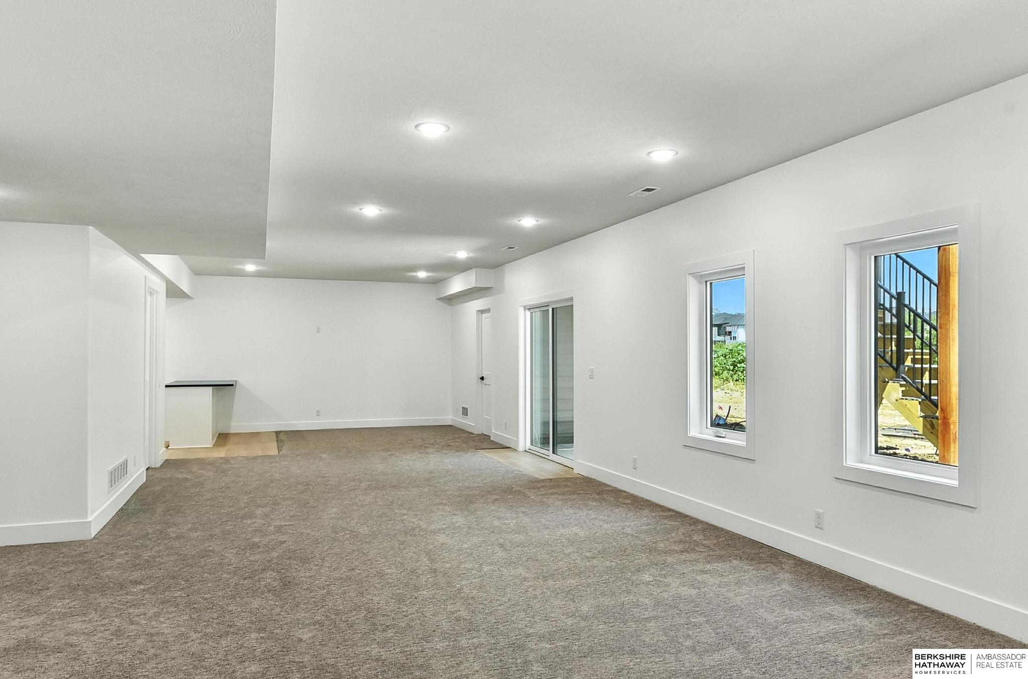 Gretna, Nebraska 68028, United States, 5 Bedrooms Bedrooms, ,3 BathroomsBathrooms,Residential,Active,152542