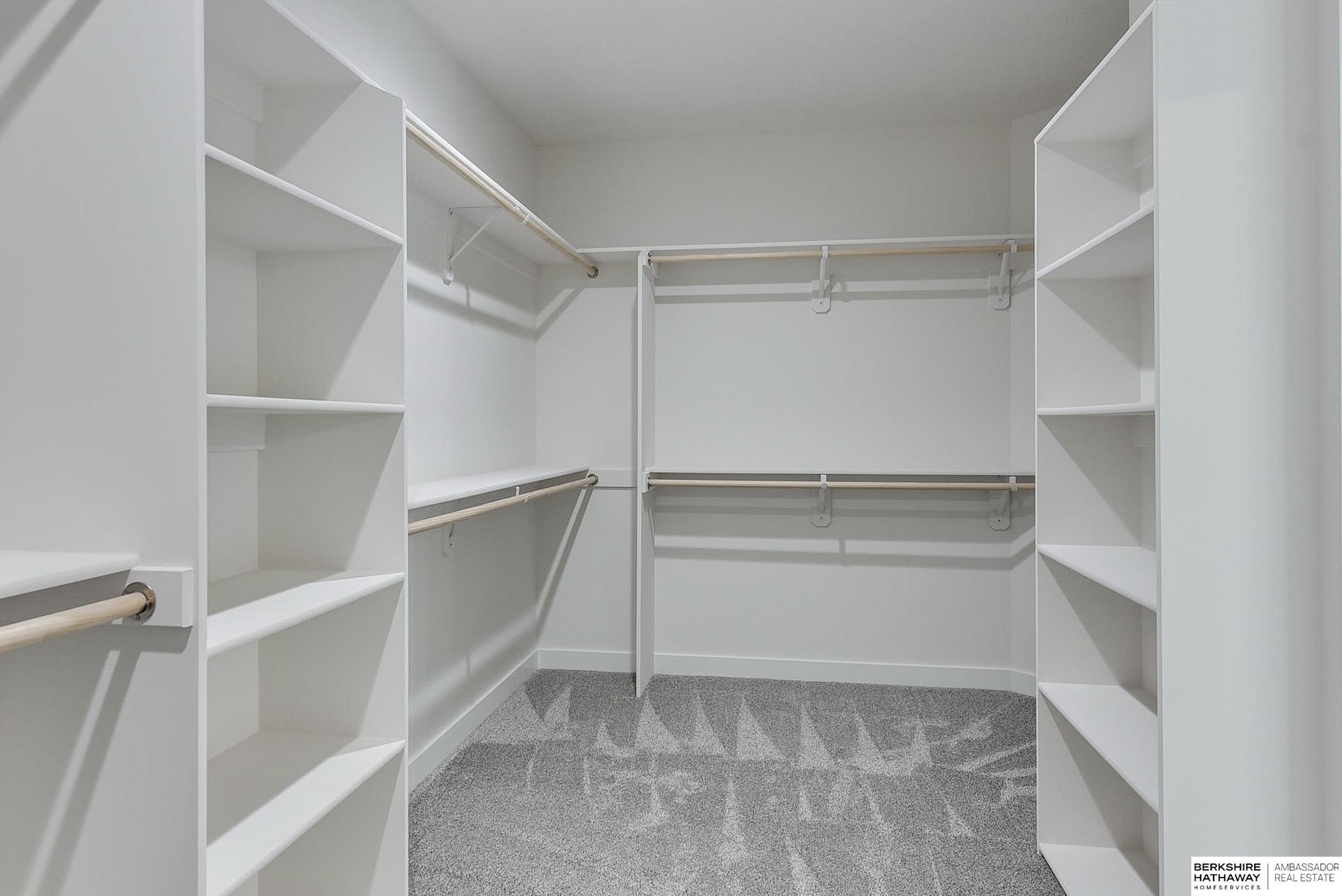 Elkhorn, Nebraska 68022, United States, 5 Bedrooms Bedrooms, ,3 BathroomsBathrooms,Residential,Active,174087