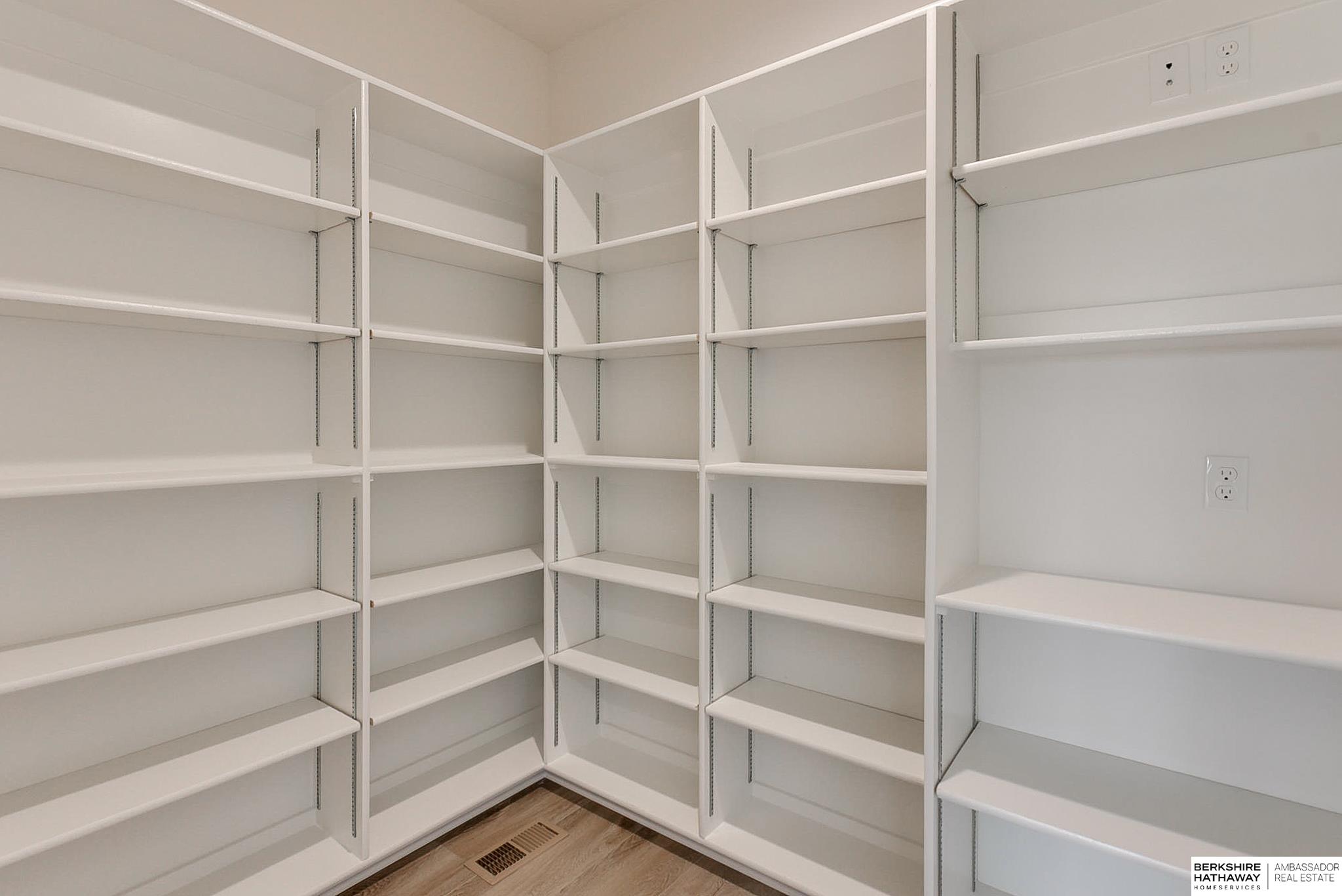 Elkhorn, Nebraska 68022, United States, 5 Bedrooms Bedrooms, ,3 BathroomsBathrooms,Residential,Active,174087