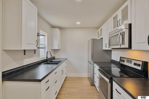 Photo of 3305 N 38 Street, Omaha, NE 68111 (MLS # 22604311)