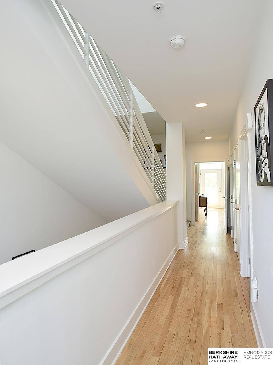 Omaha, Nebraska 68102, United States, 3 Bedrooms Bedrooms, ,2 BathroomsBathrooms,Residential,Active,134964