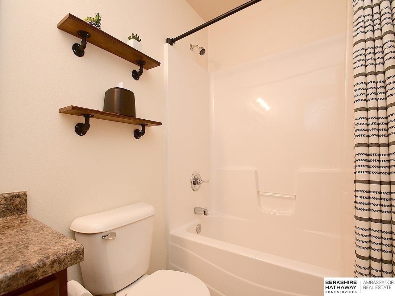 Elkhorn, Nebraska 68022, United States, 3 Bedrooms Bedrooms, ,2 BathroomsBathrooms,Residential,Active,121219